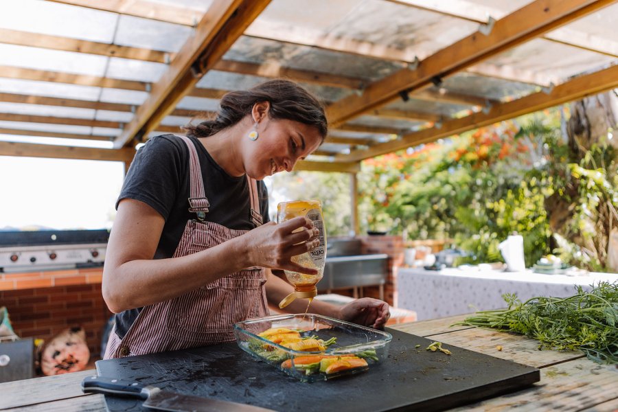 Cook at El Pretexto, one of the best sustainable and farm-to-table restaurants in Puerto Rico.