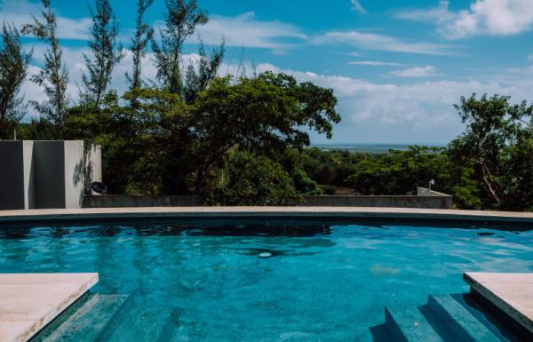 Hix Island House